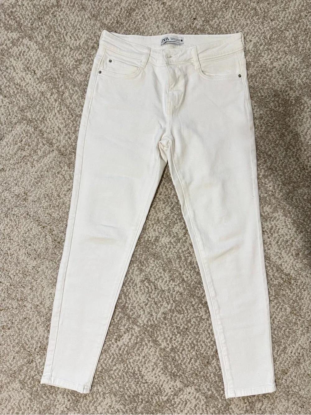 NEW ZARA WHITE JEANS